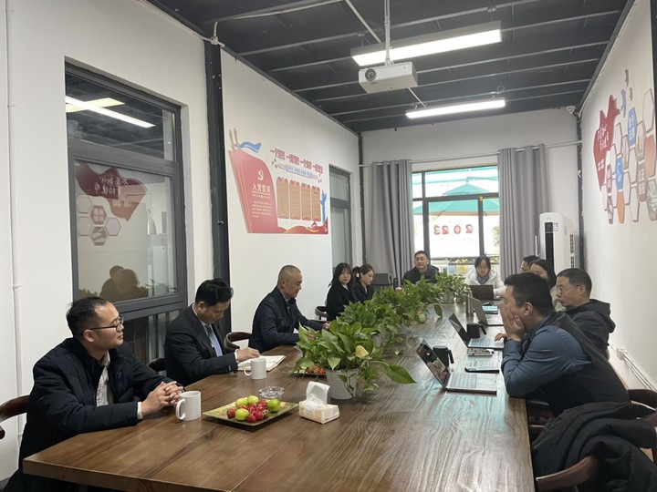 1677813376807667.jpg 1677813376807667.jpg